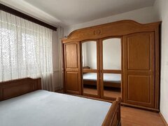 Pantelimon, Armenesc vis a vis de Bis Capra, 2 bai